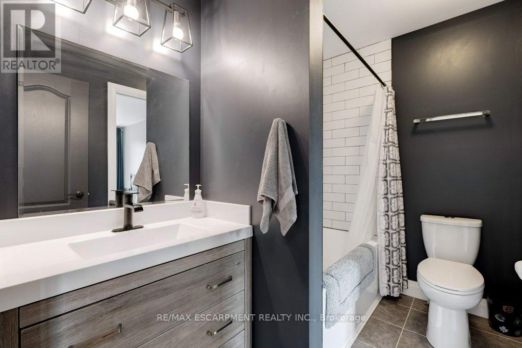 Photo 36 of 79 Browview Drive, Hamilton ON