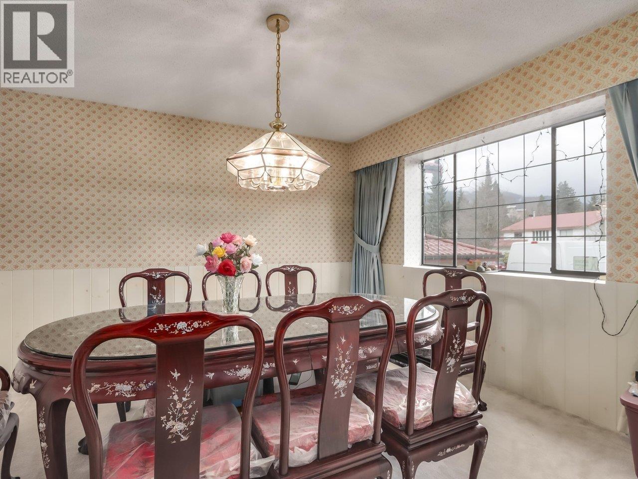 Photo 3 of 2027 Kirkstone Road, North Vancouver BC