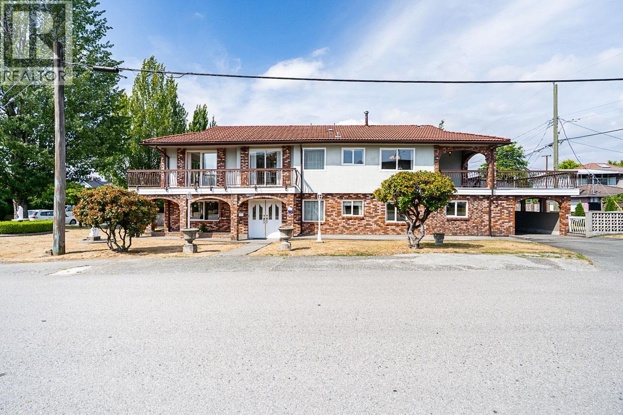Photo 2 of 2805 William Street, Vancouver BC