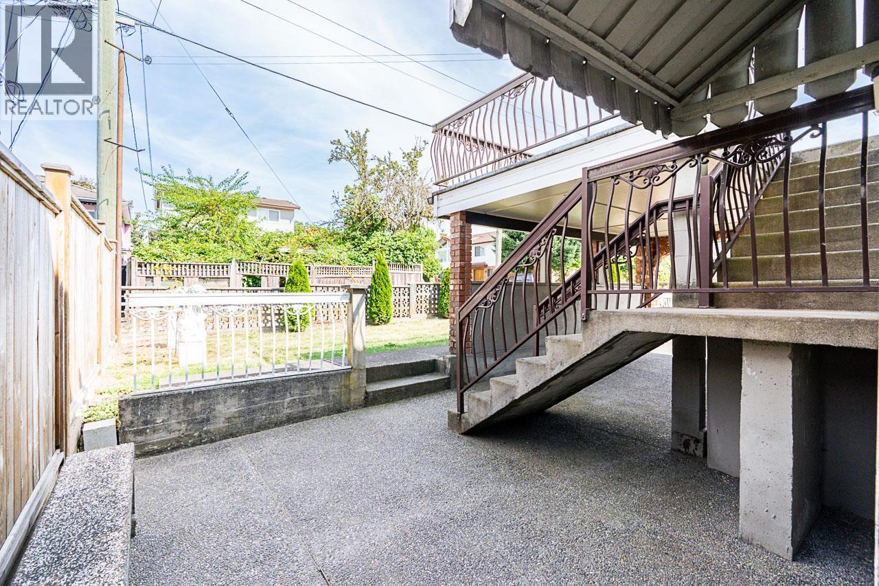 Photo 31 of 2805 William Street, Vancouver BC