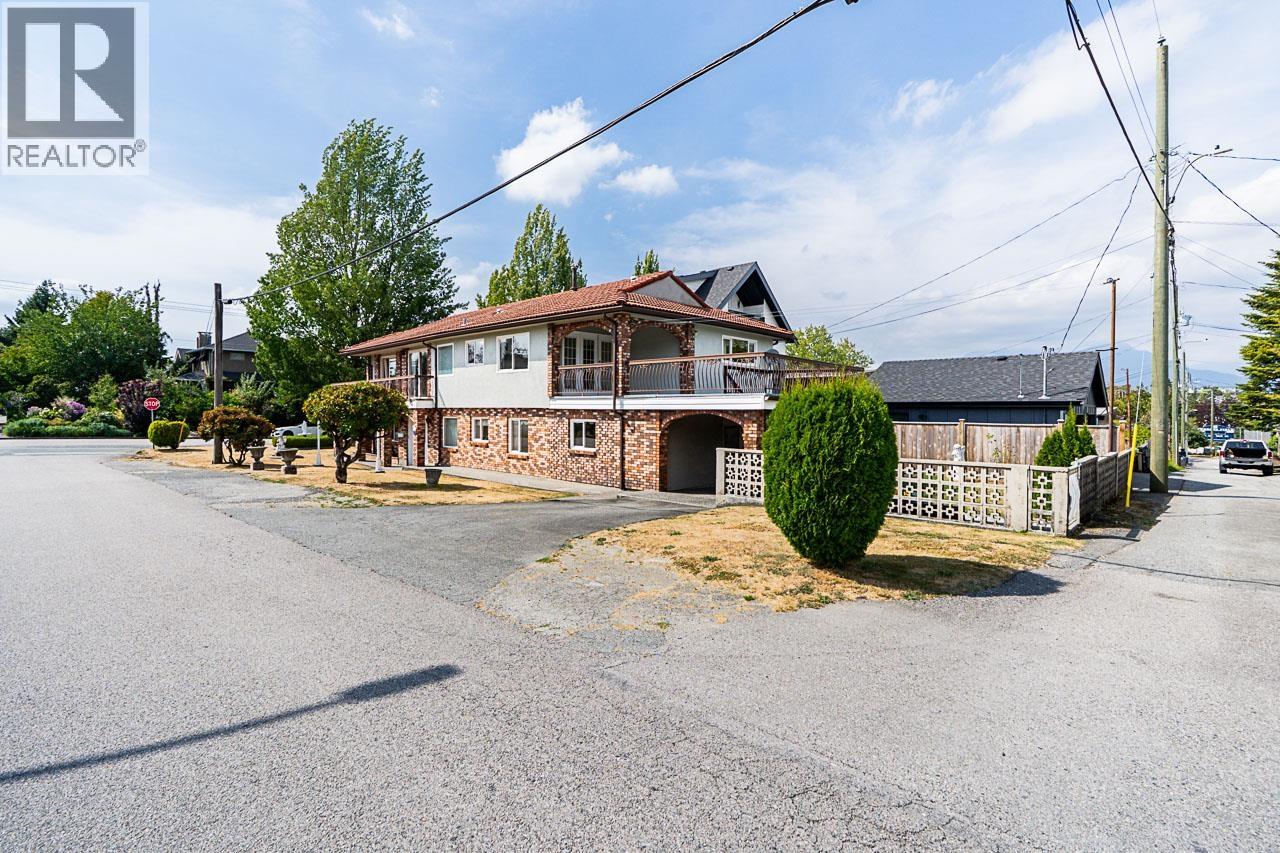 Photo 36 of 2805 William Street, Vancouver BC