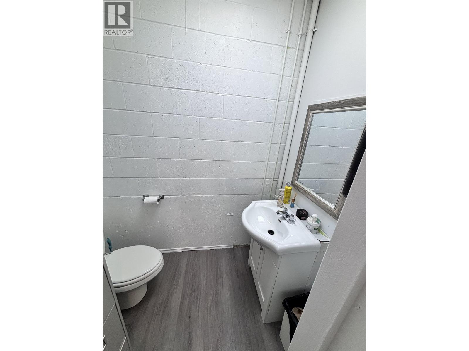 Photo 6 of 10 3490 Kingsway, Vancouver BC