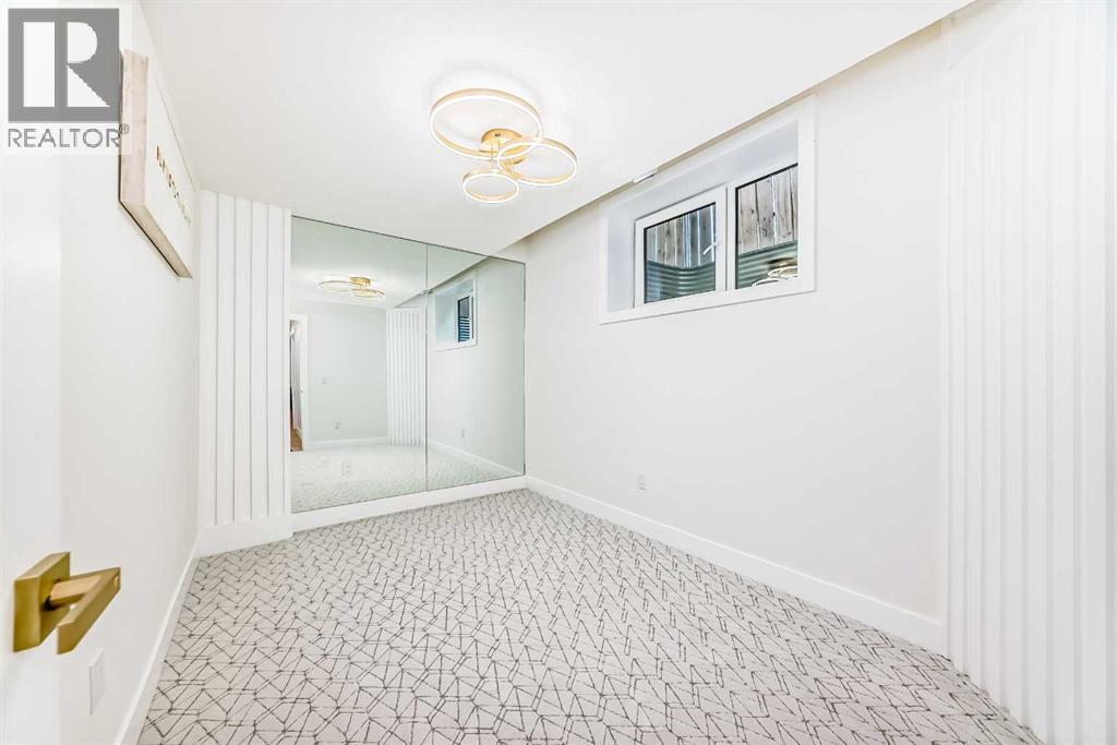 Single Family House for Sale in   Street SW Shaganappi Calgary 