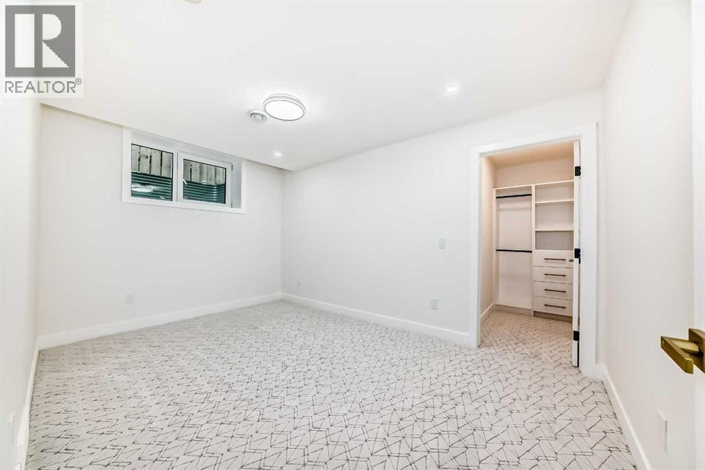 Single Family House for Sale in   Street SW Shaganappi Calgary 
