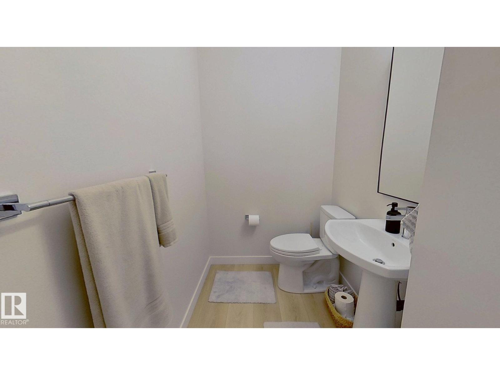 Photo 5 of 19286 22 A Av Nw, Edmonton AB