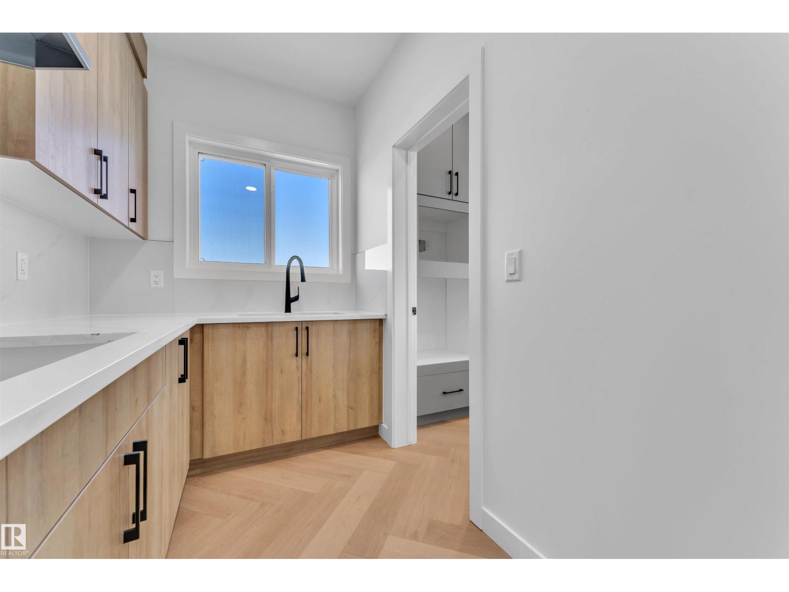 Photo 26 of 416 Pine Pt, Leduc AB