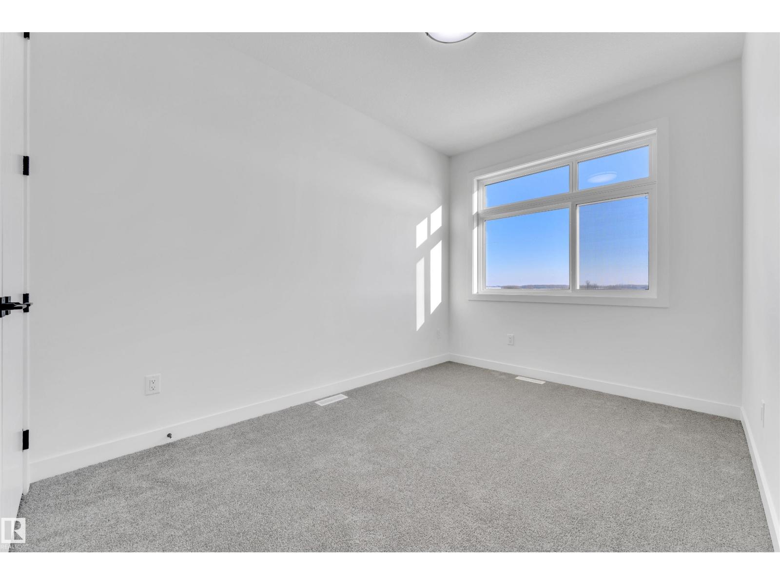 Photo 33 of 416 Pine Pt, Leduc AB