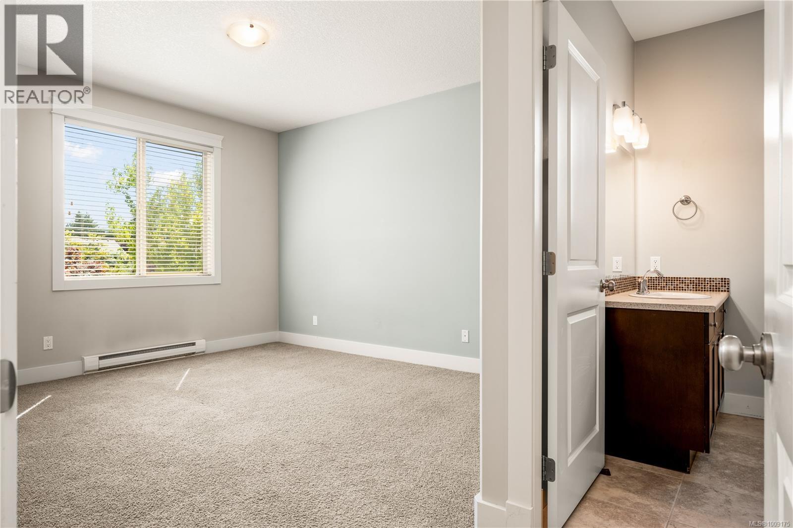 6102 Thyme Pl, Nanaimo