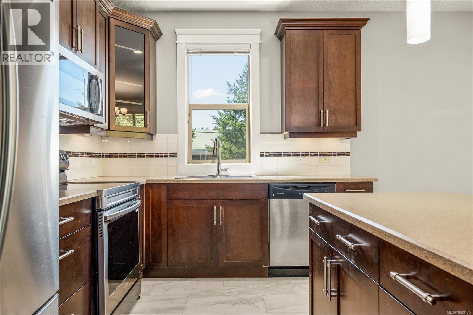 6102 Thyme Pl, Nanaimo