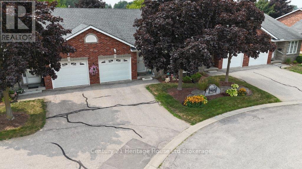 Photo 4 of 23 928 Lorene Street, Woodstock ON