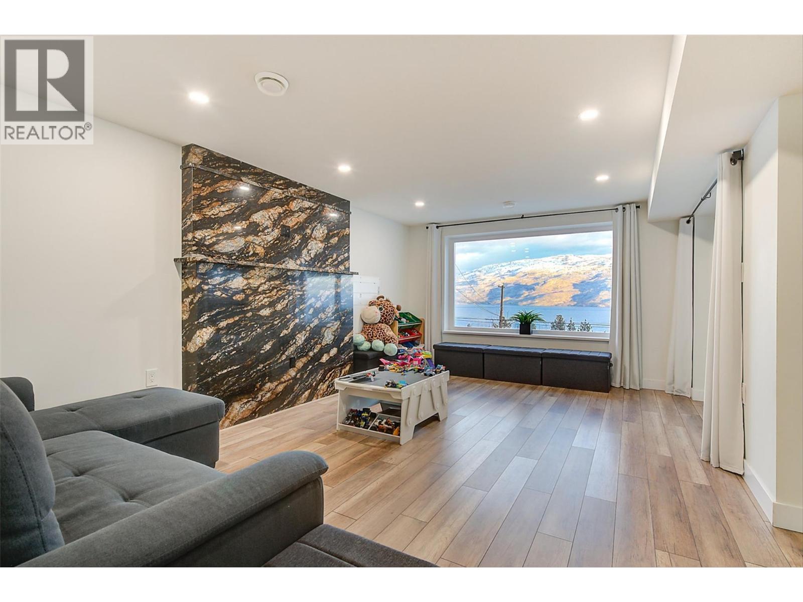 6178 Lipsett Avenue, Peachland