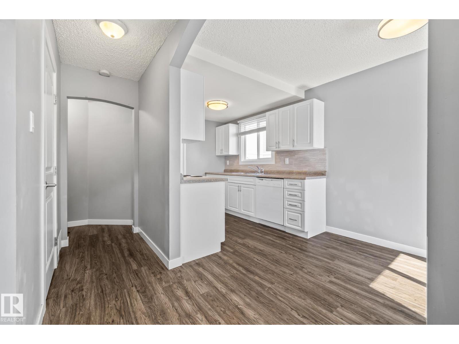 Photo 25 of 2 B Clareview Vg Nw, Edmonton AB