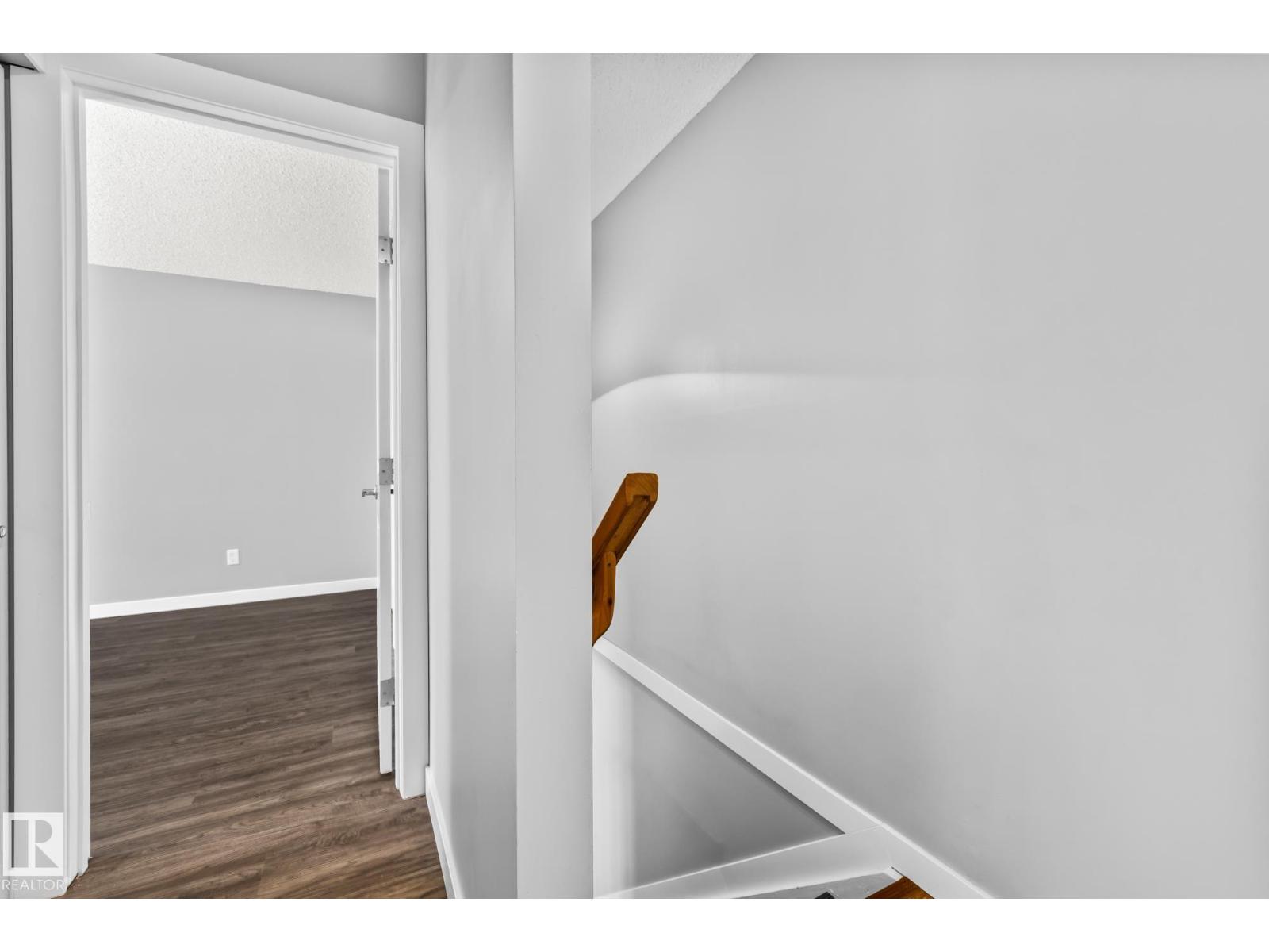 Photo 28 of 2 B Clareview Vg Nw, Edmonton AB