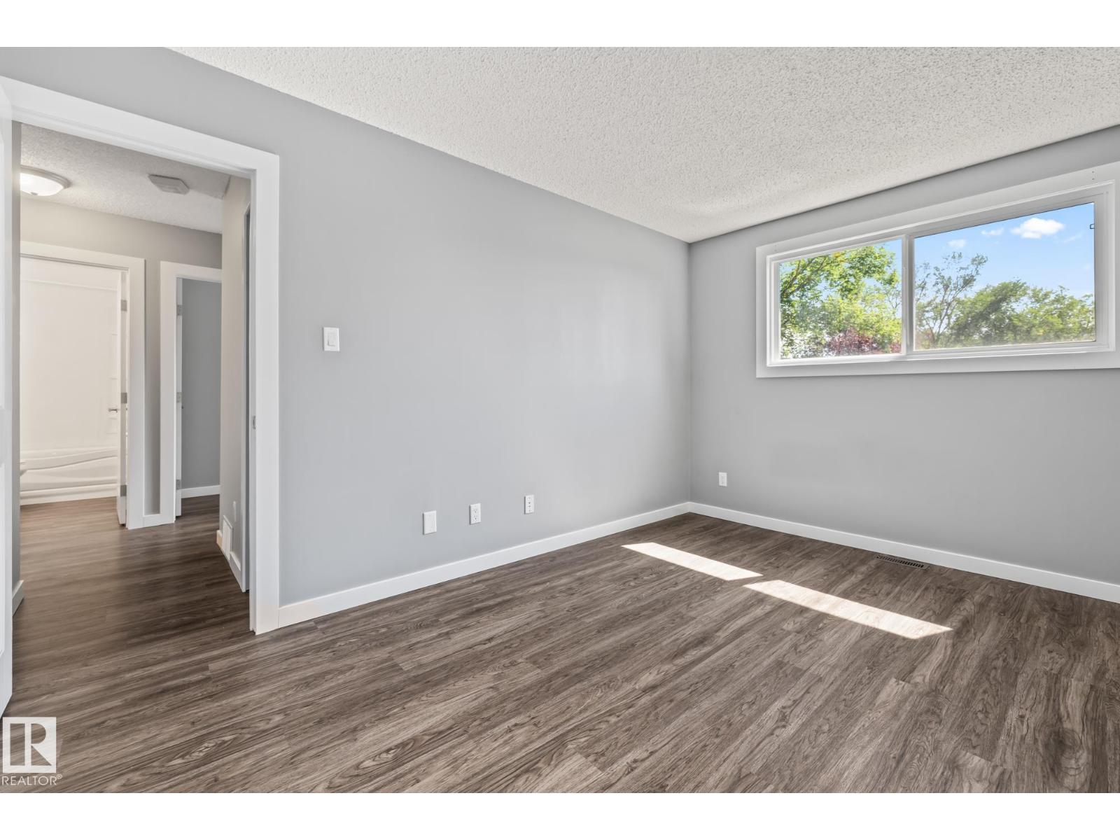 Photo 26 of 2 B Clareview Vg Nw, Edmonton AB