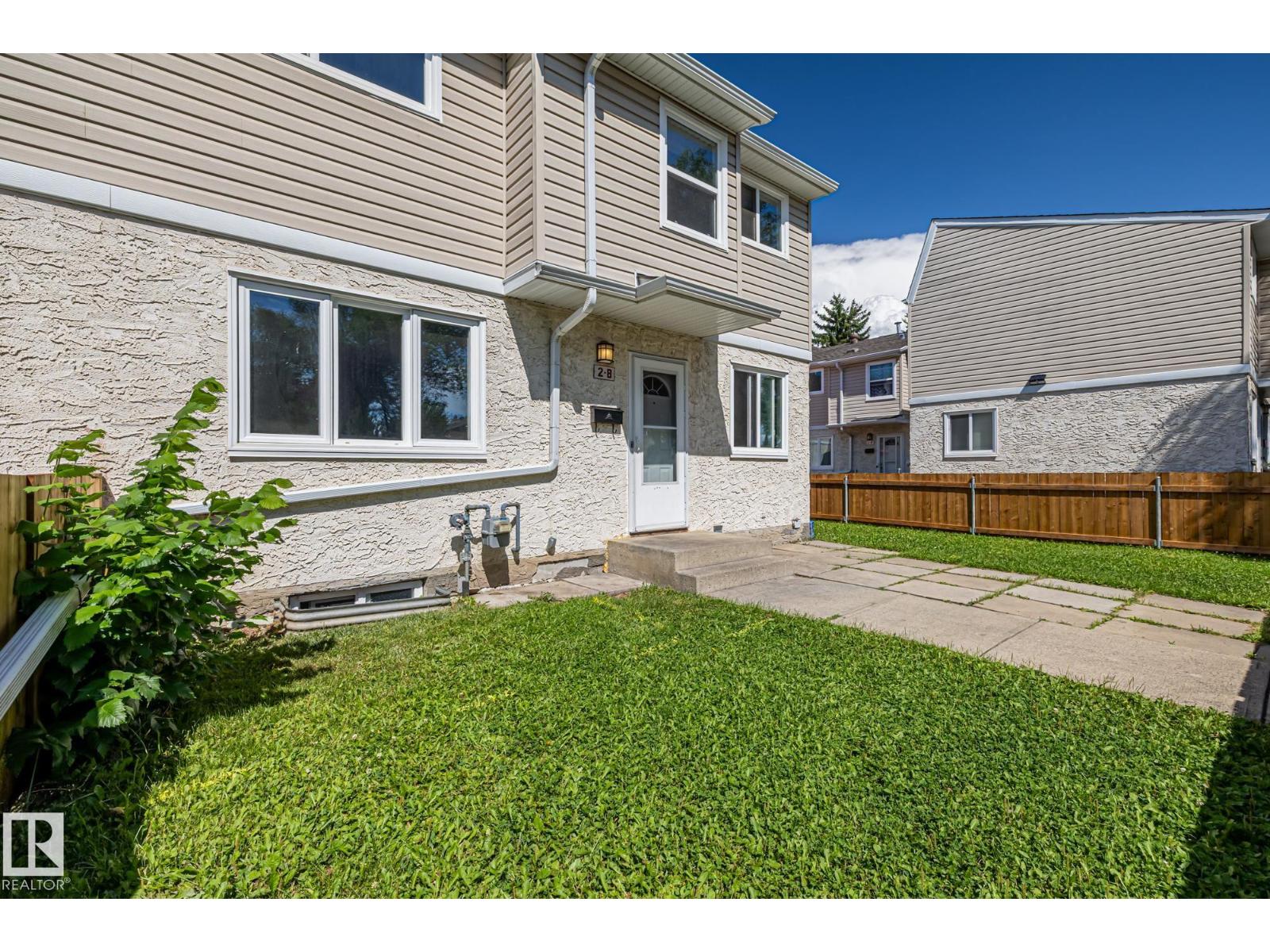 Photo 16 of 2 B Clareview Vg Nw, Edmonton AB