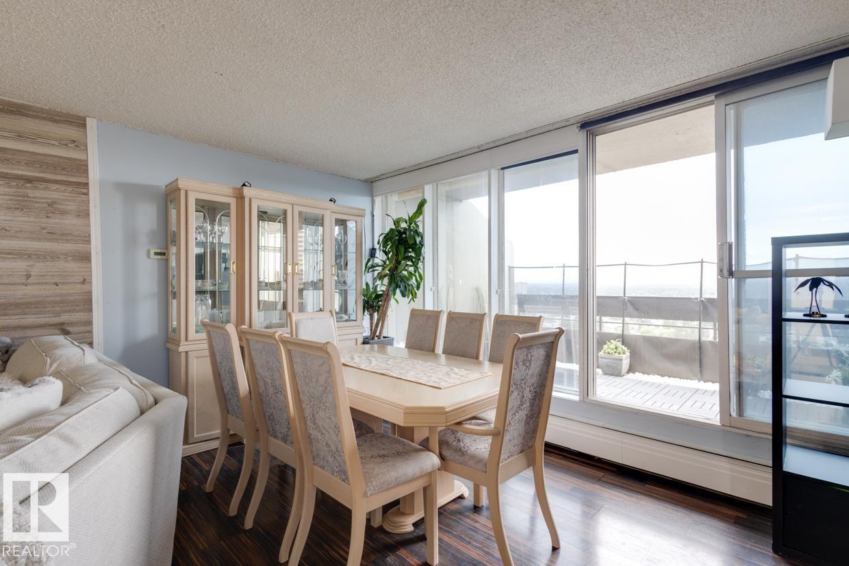 Photo 6 of 172 8735 165 St Nw, Edmonton AB