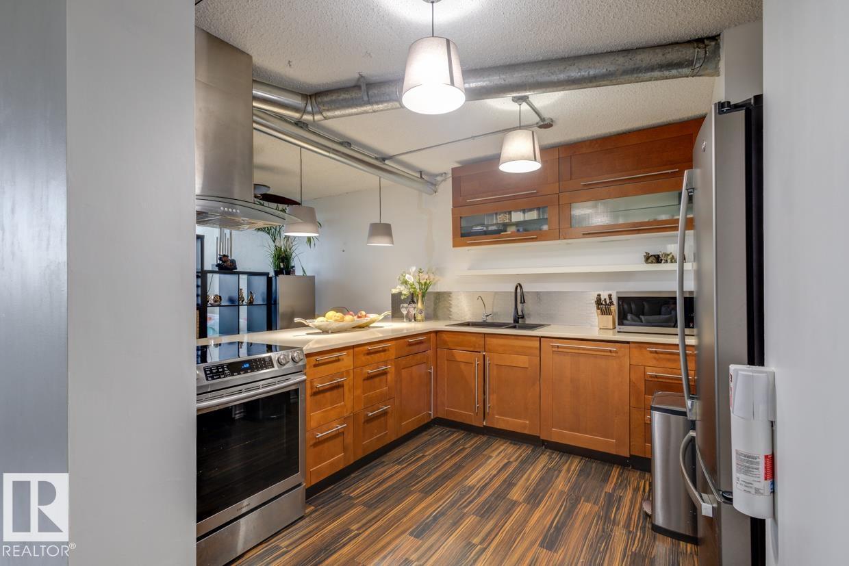 Photo 7 of 172 8735 165 St Nw, Edmonton AB