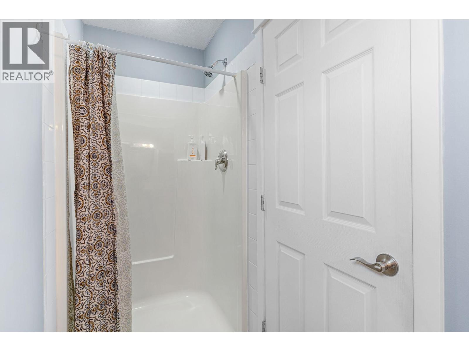 Photo 37 of 853 Wilson Avenue, Kelowna BC