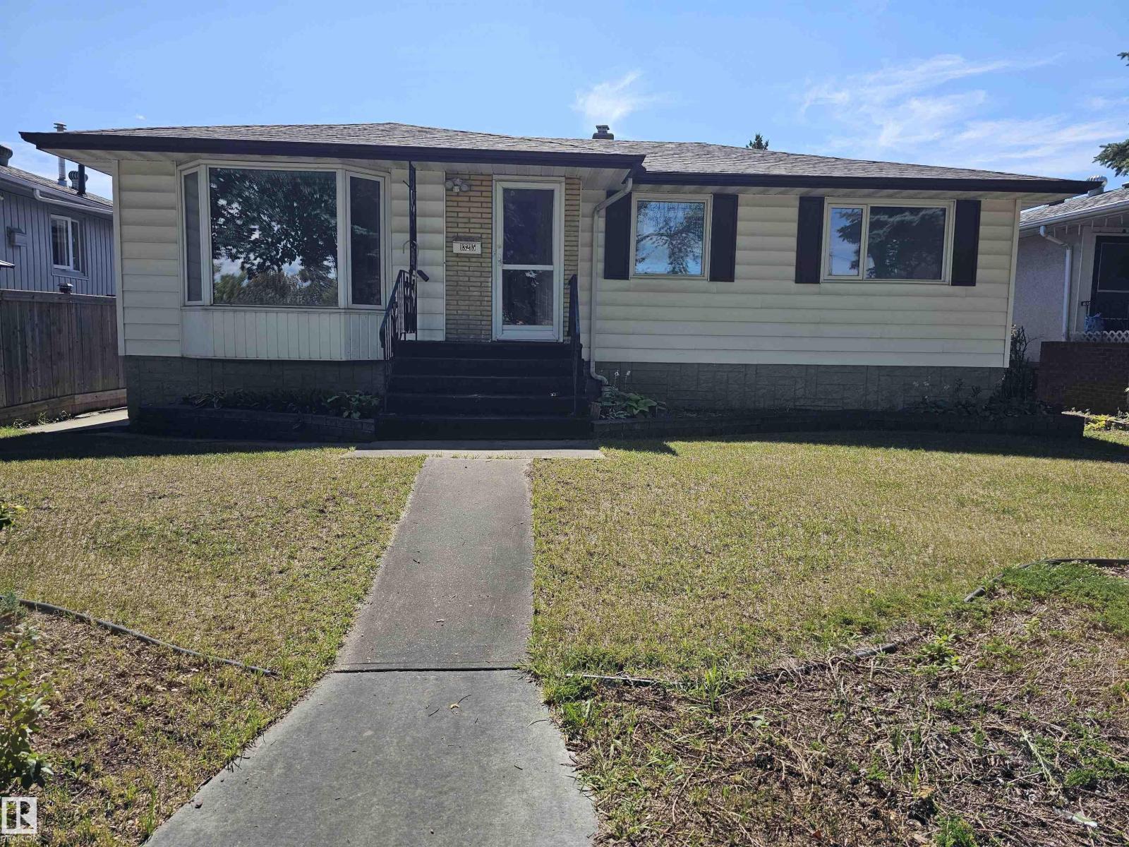 Photo 1 of 13215 116 Av Nw, Edmonton AB