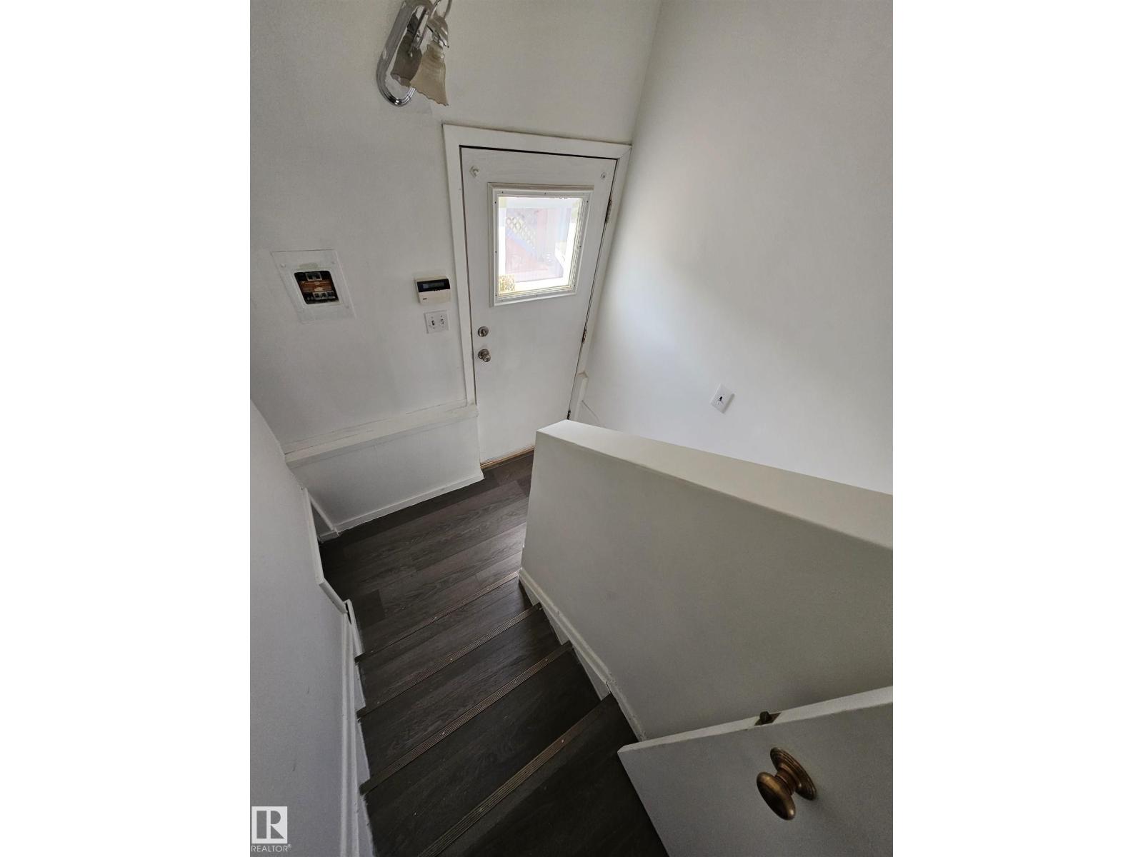 Photo 16 of 13215 116 Av Nw, Edmonton AB