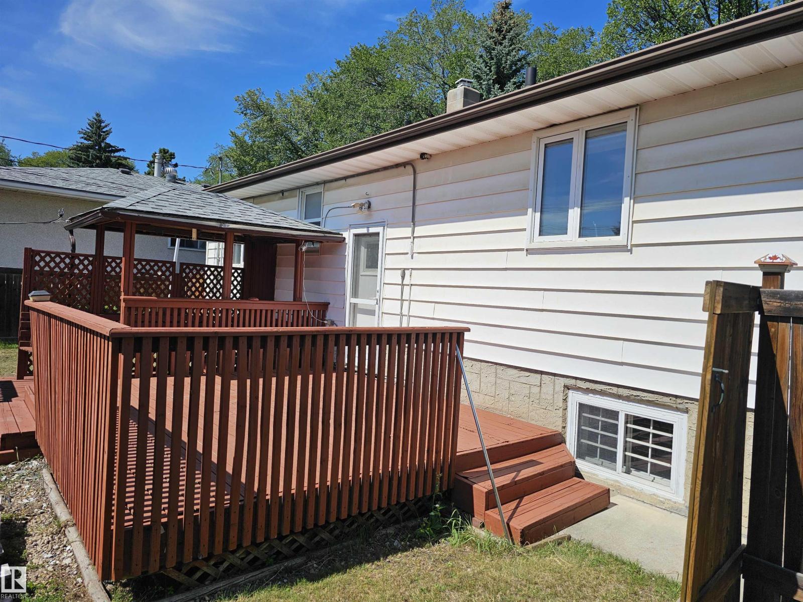 Photo 3 of 13215 116 Av Nw, Edmonton AB