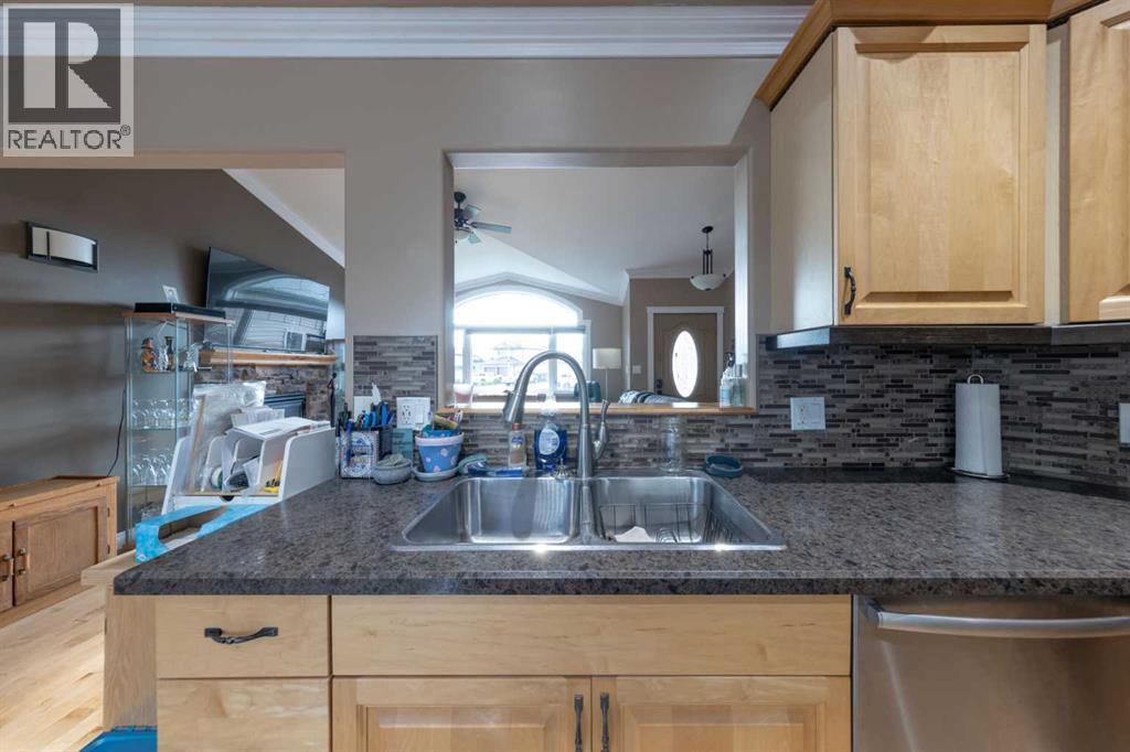 Photo 11 of 4010 74 Avenue, Lloydminster AB