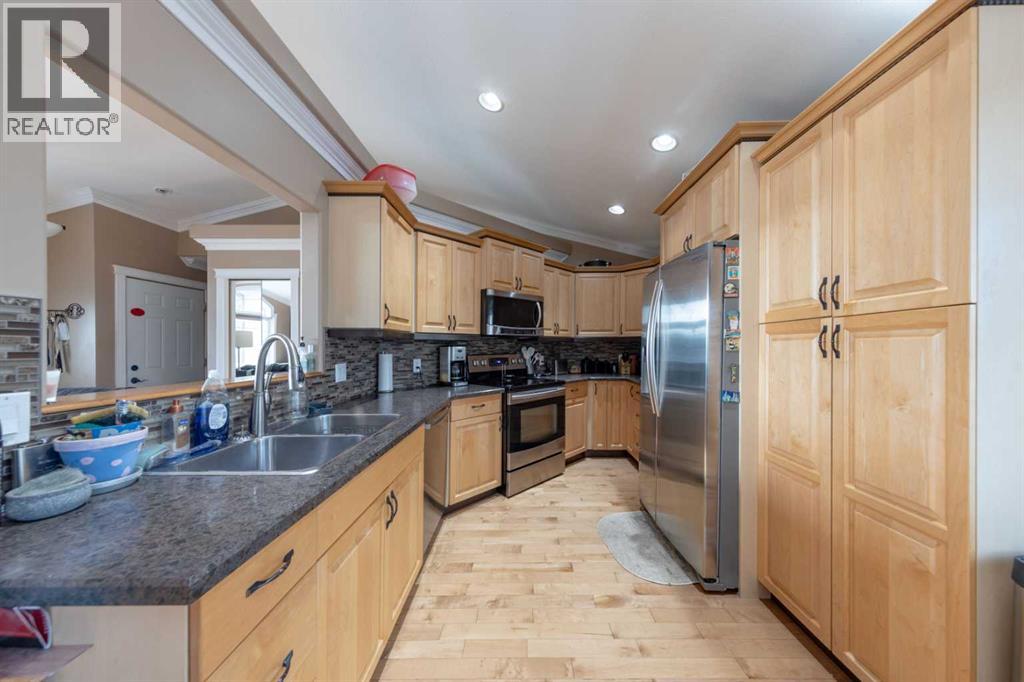 Photo 12 of 4010 74 Avenue, Lloydminster AB