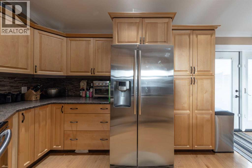 Photo 9 of 4010 74 Avenue, Lloydminster AB