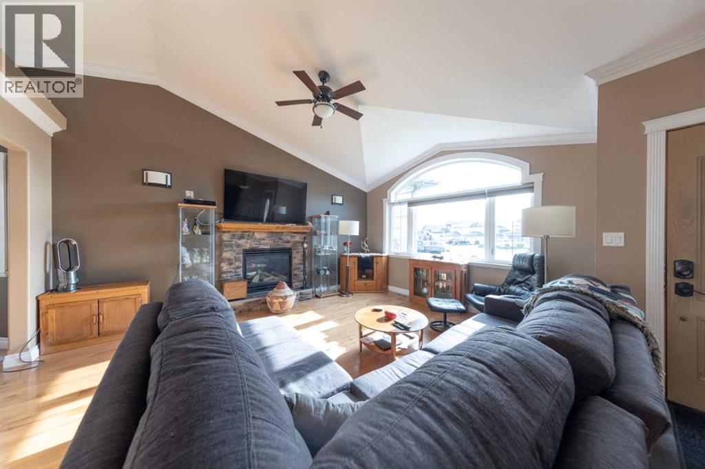 Photo 6 of 4010 74 Avenue, Lloydminster AB