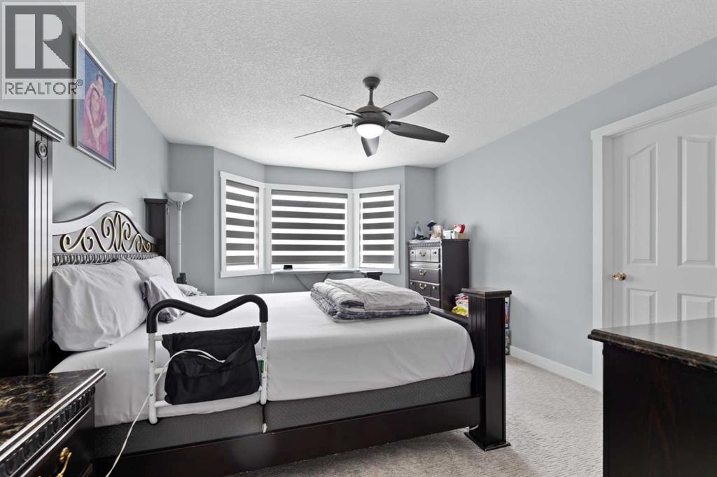 Photo 15 of 75 Tarington Close, Calgary AB