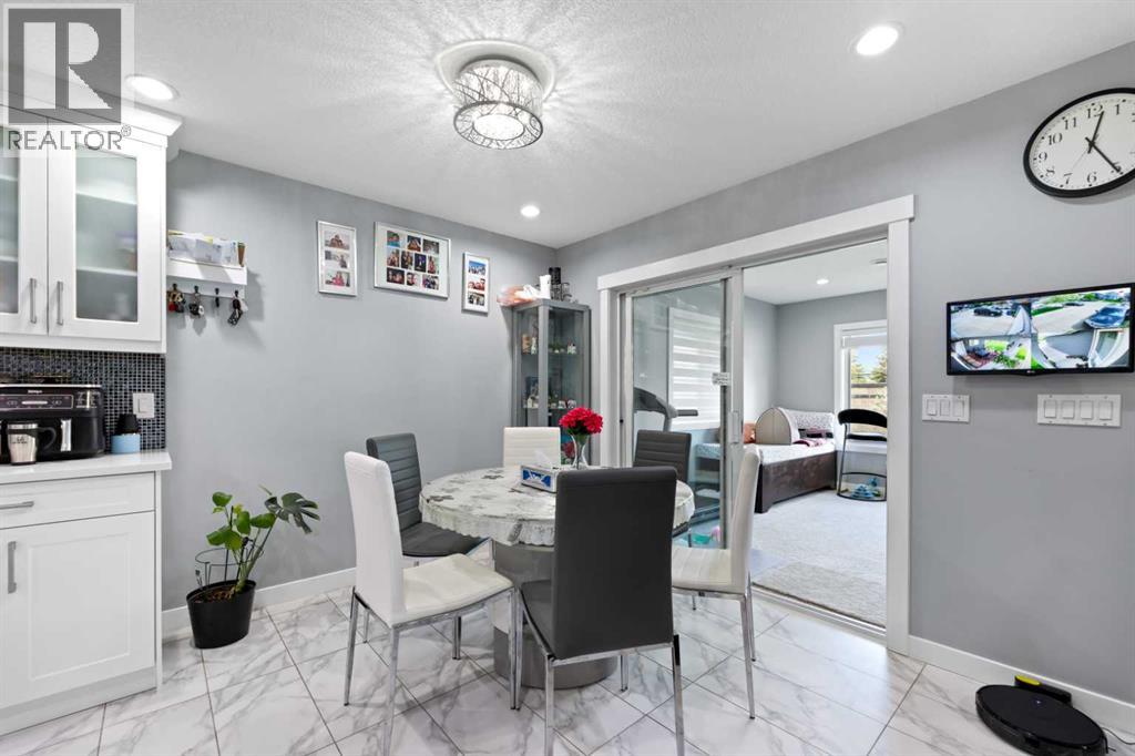 Photo 13 of 75 Tarington Close, Calgary AB