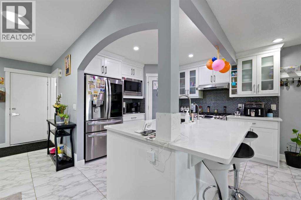 Photo 8 of 75 Tarington Close, Calgary AB