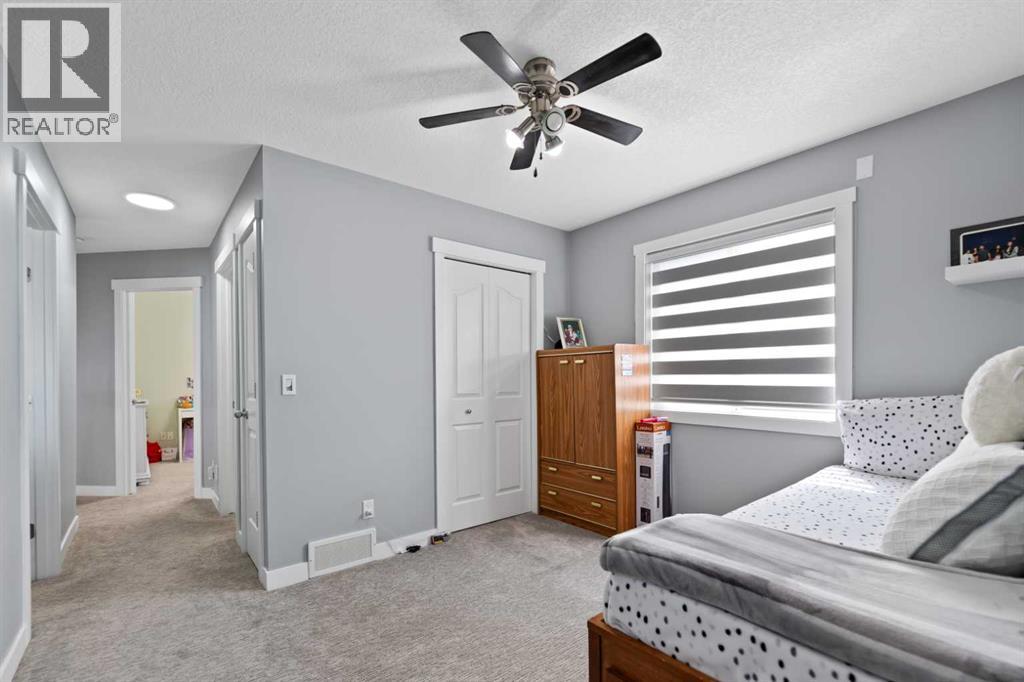 Photo 16 of 75 Tarington Close, Calgary AB