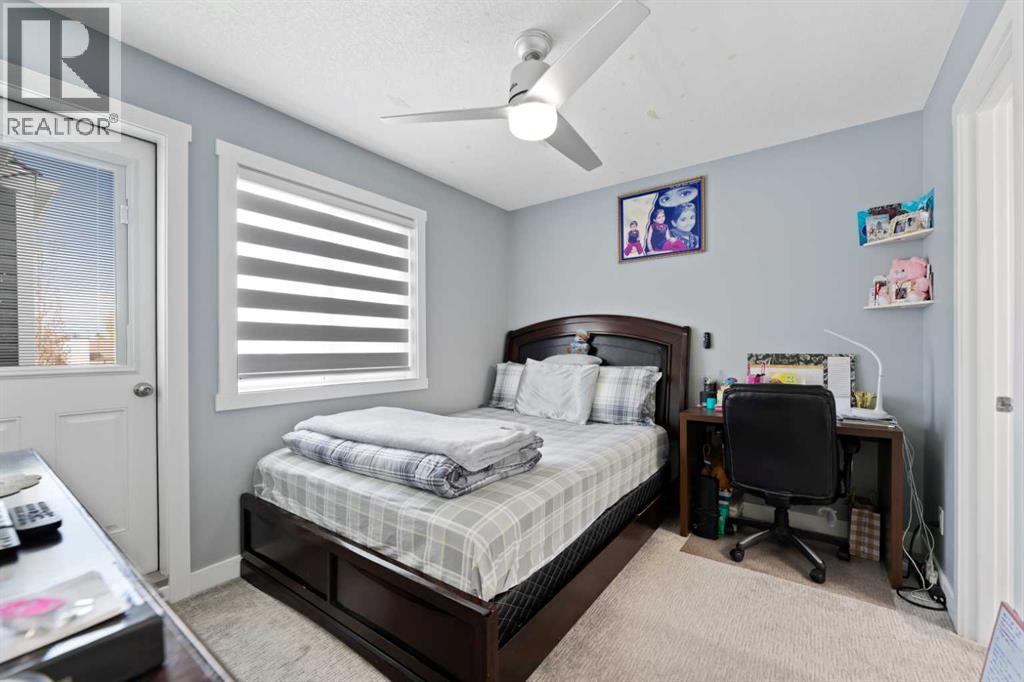 Photo 18 of 75 Tarington Close, Calgary AB