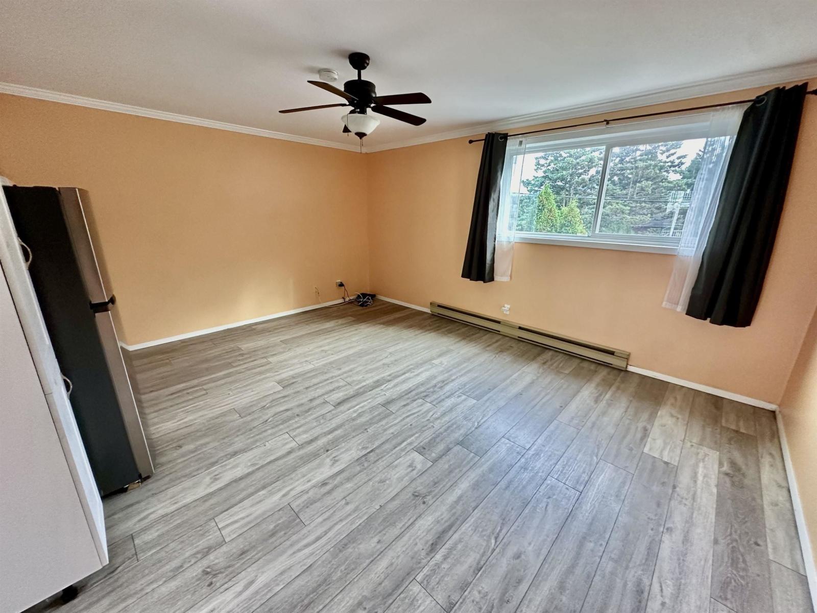 9 450 ESPLANADE AVENUE, Harrison Hot Springs, Harrison Hot Springs