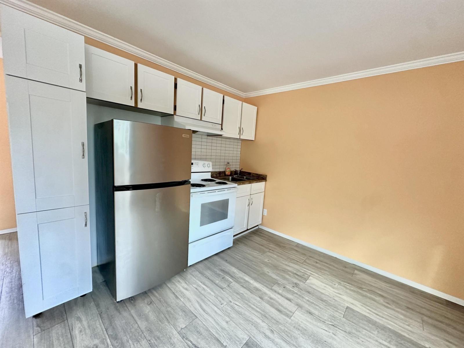 9 450 ESPLANADE AVENUE, Harrison Hot Springs, Harrison Hot Springs