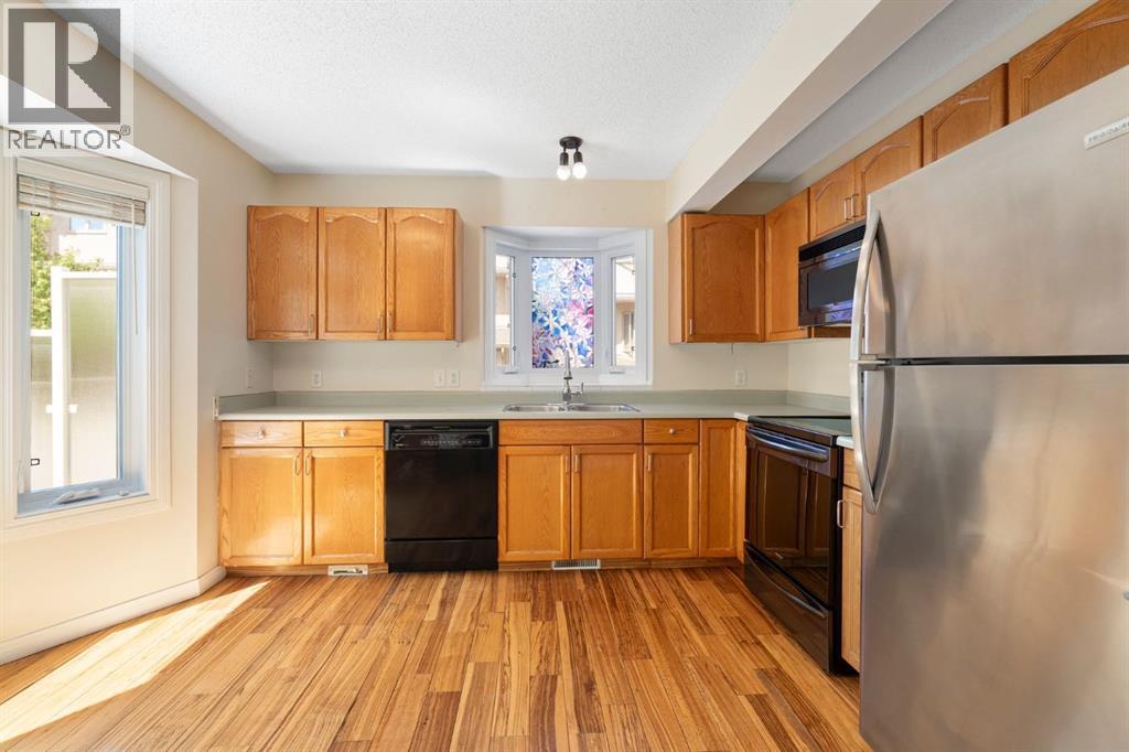 Photo 5 of 243 Christie Park Mews Sw, Calgary AB