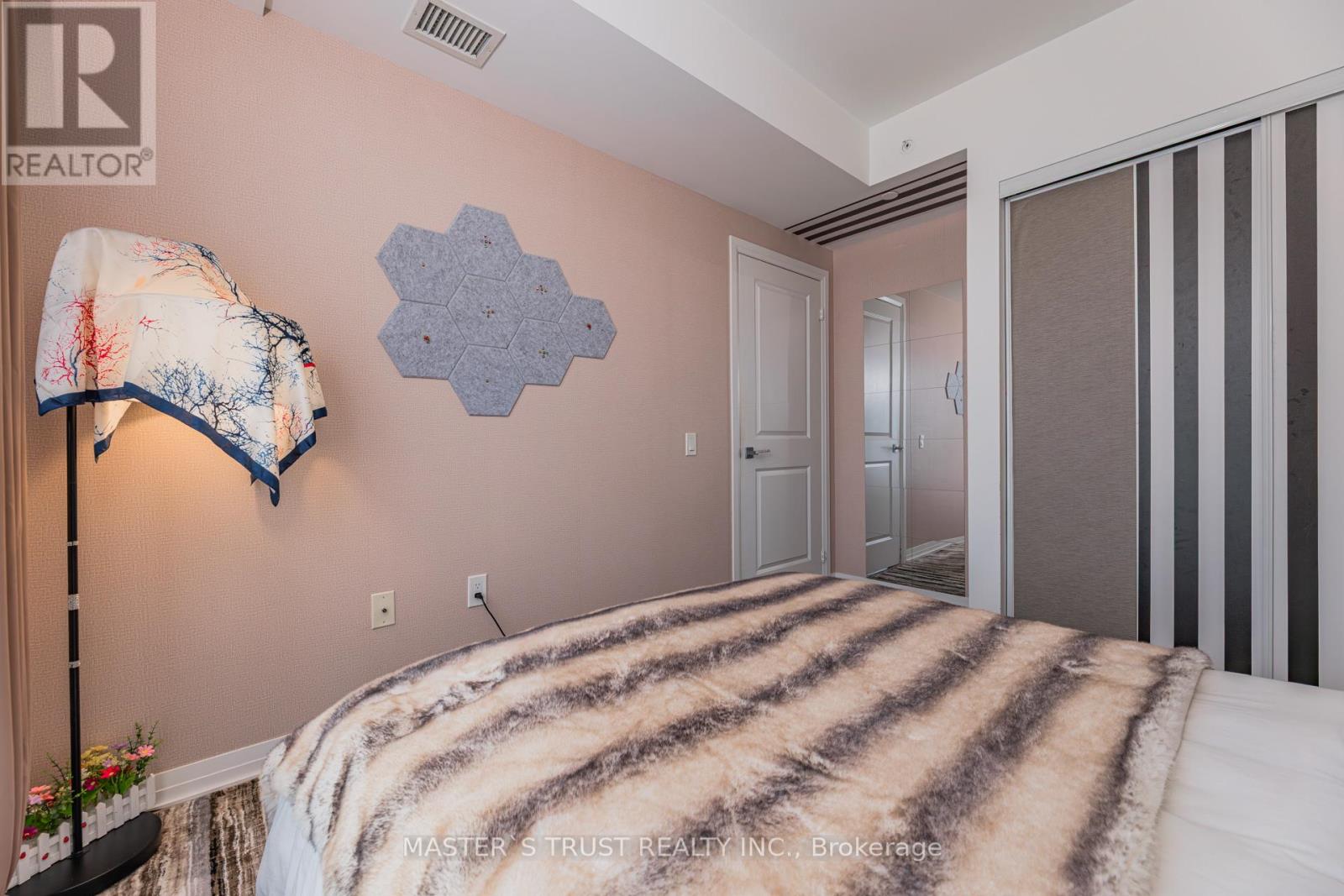 Photo 12 of 2912 251 Jarvis Street, Toronto ON