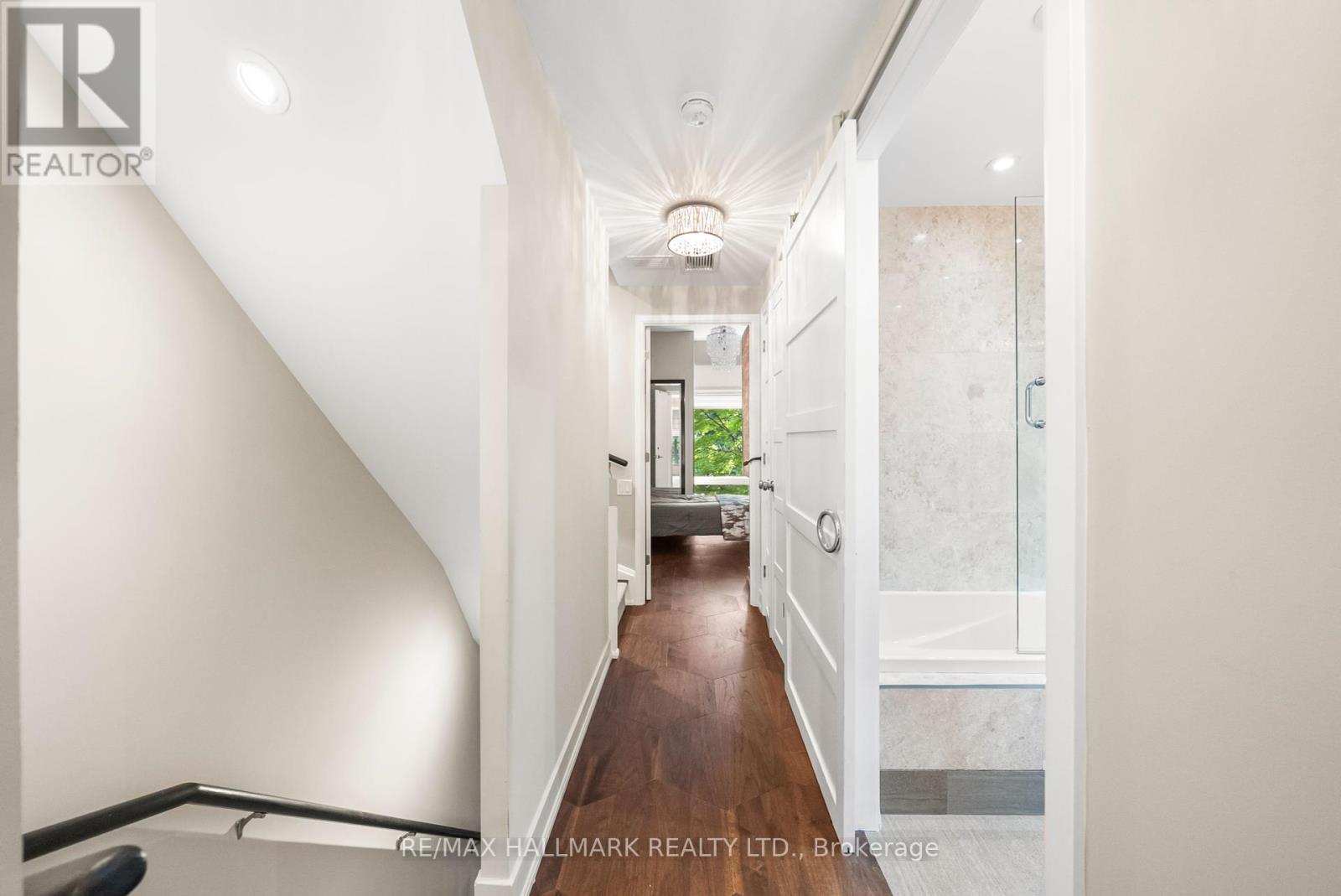 Photo 23 of Th 11 23 Sheppard Avenue E, Toronto ON