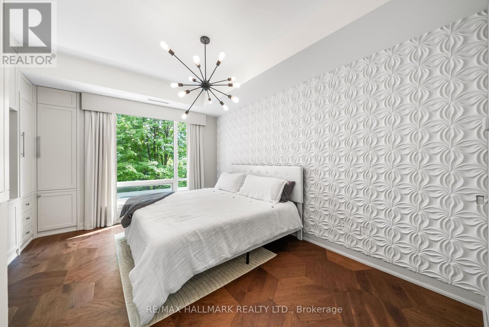 Photo 10 of Th 11 23 Sheppard Avenue E, Toronto ON