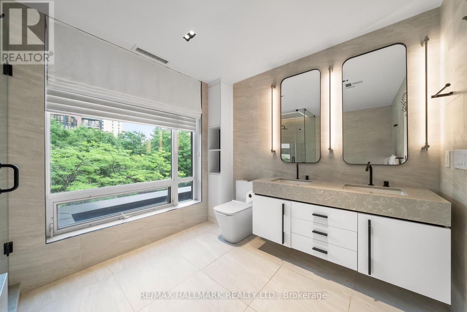 Photo 22 of Th 11 23 Sheppard Avenue E, Toronto ON
