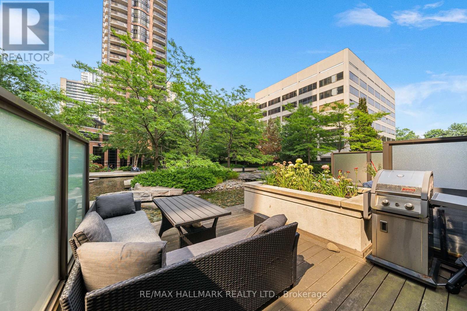 Photo 14 of Th 11 23 Sheppard Avenue E, Toronto ON