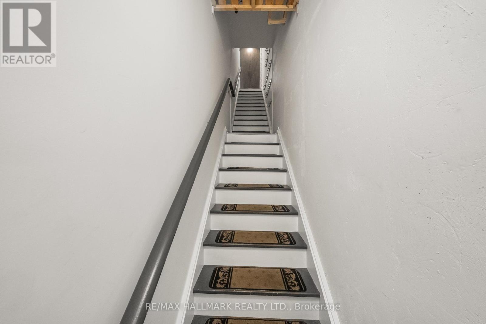 Photo 18 of Th 11 23 Sheppard Avenue E, Toronto ON