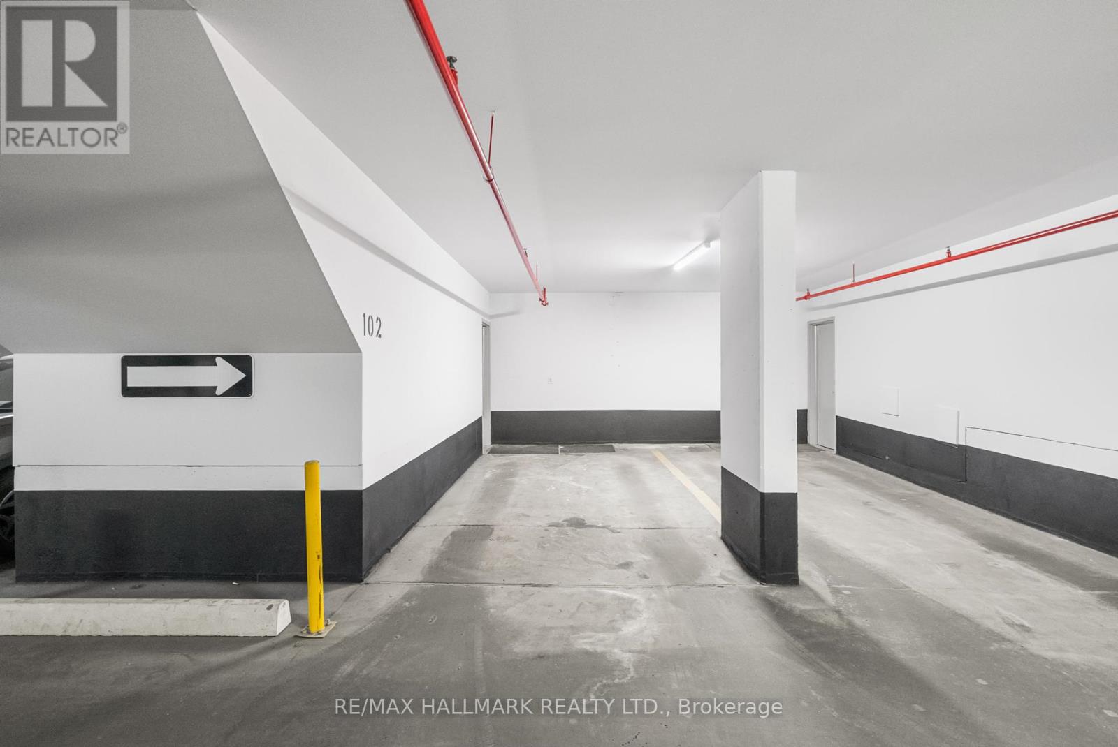Photo 7 of Th 11 23 Sheppard Avenue E, Toronto ON