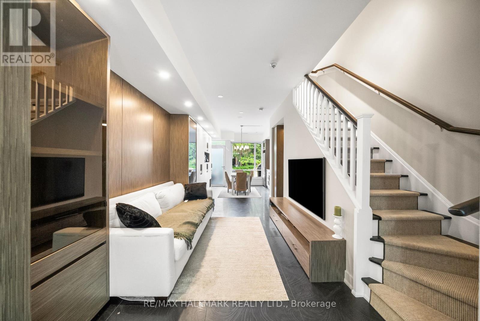 Photo 37 of Th 11 23 Sheppard Avenue E, Toronto ON
