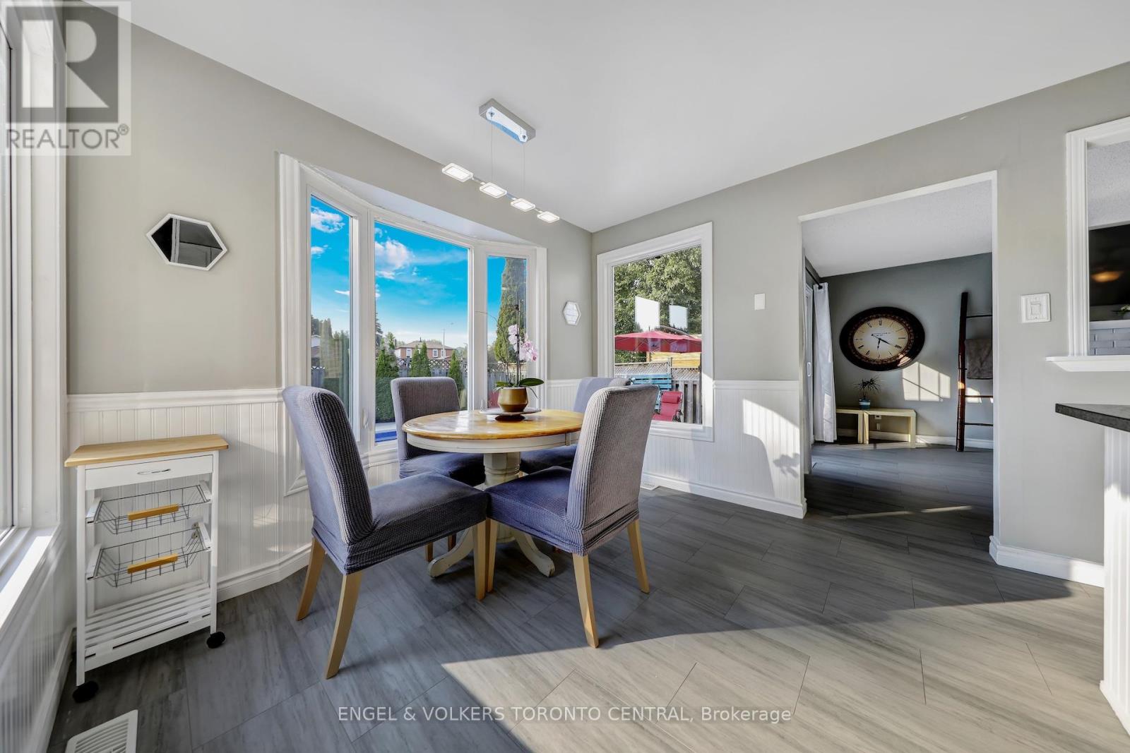 Photo 33 of 14 Soper Creek Drive, Clarington ON