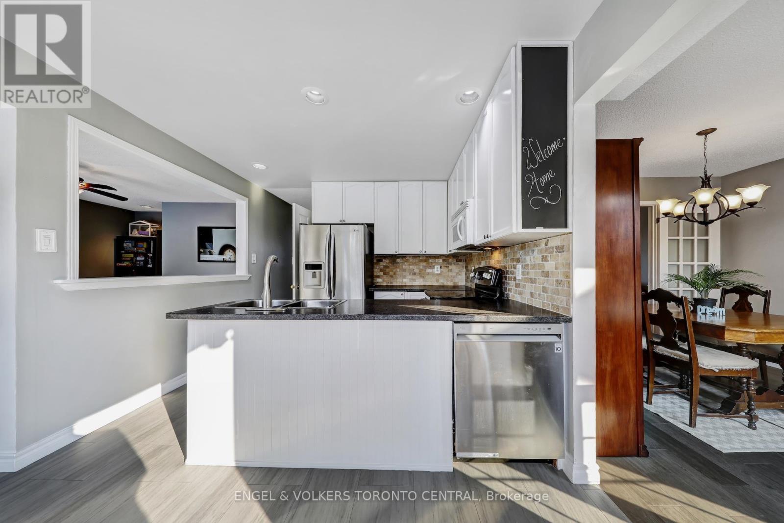 Photo 9 of 14 Soper Creek Drive, Clarington ON