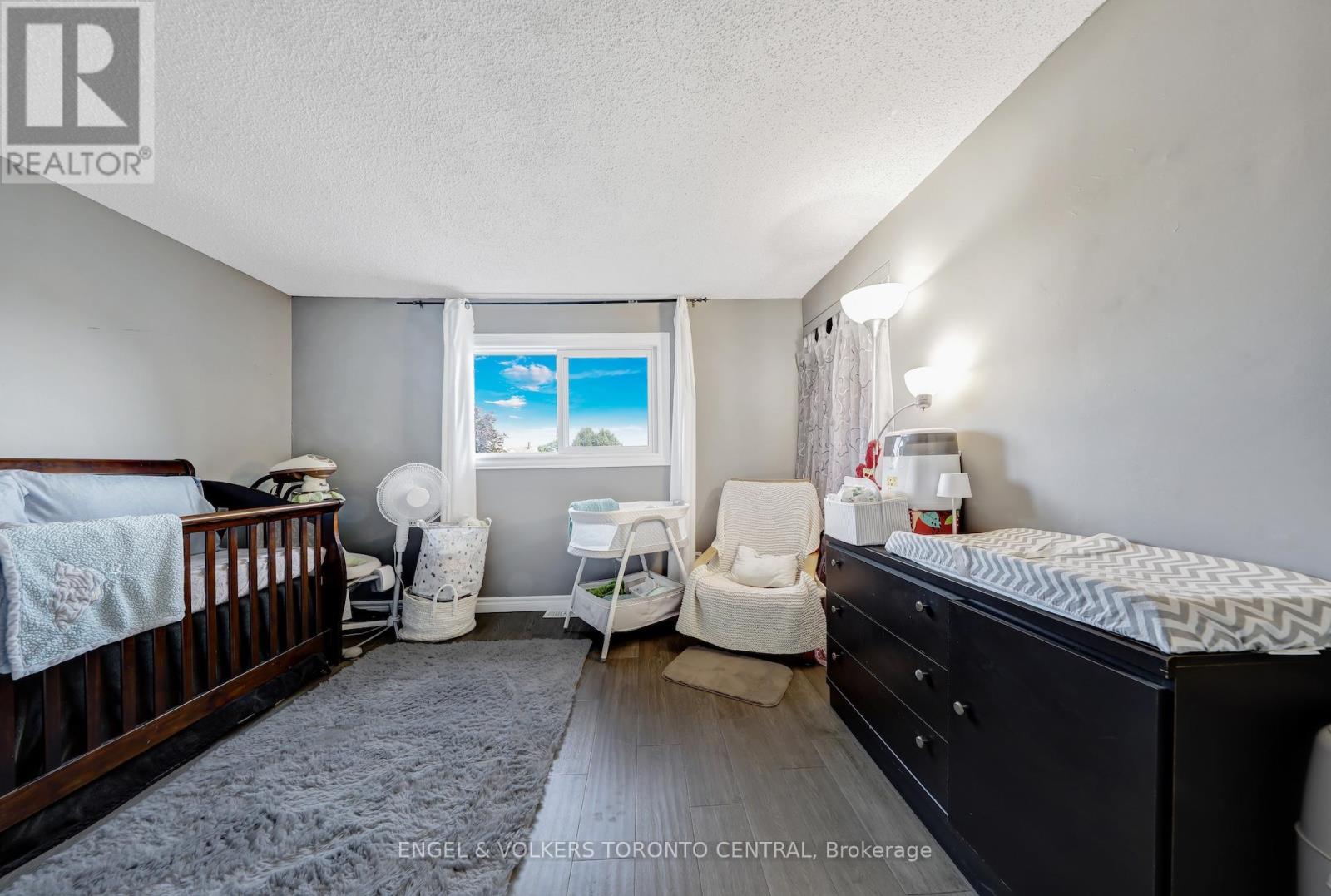 Photo 4 of 14 Soper Creek Drive, Clarington ON