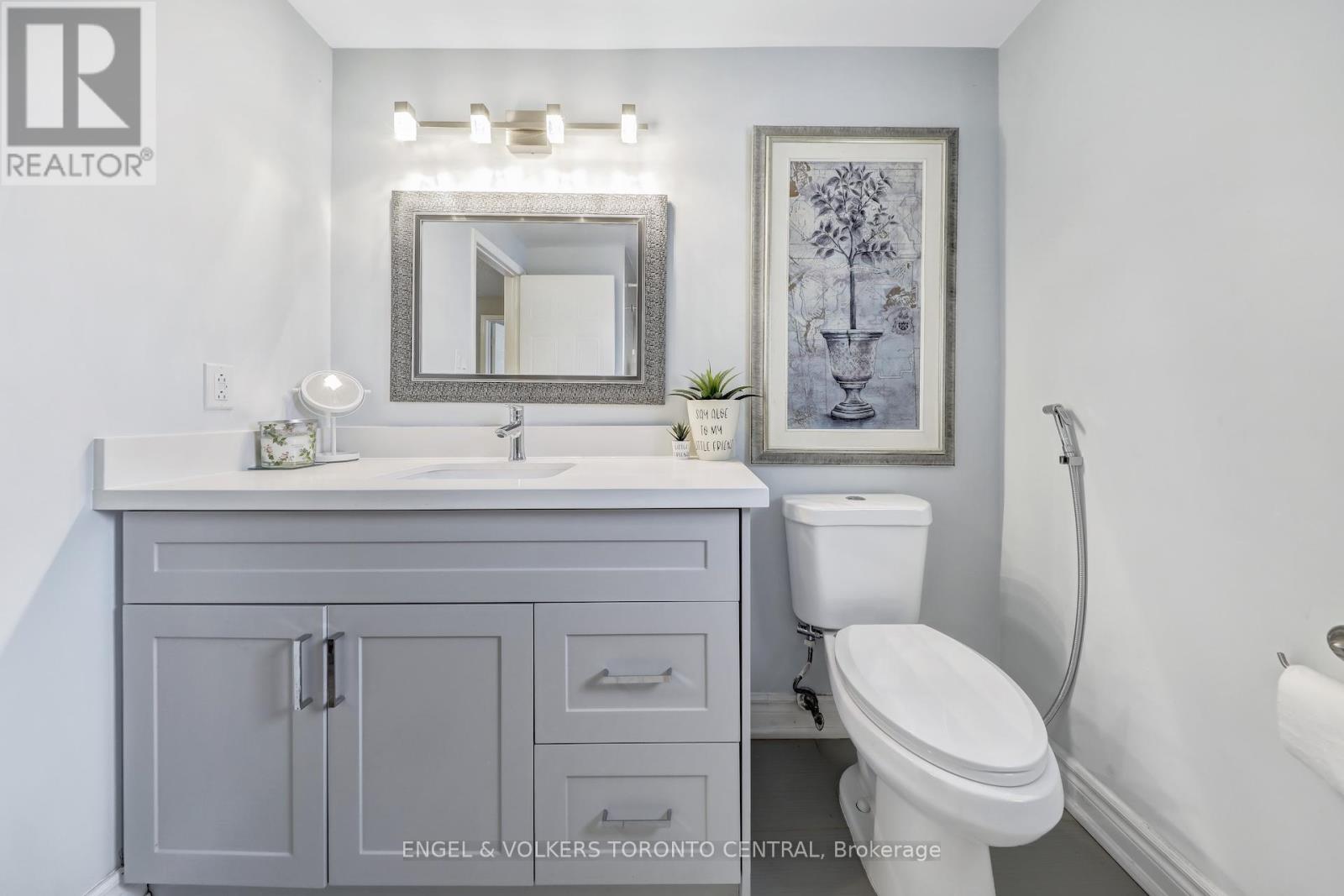 Photo 38 of 14 Soper Creek Drive, Clarington ON