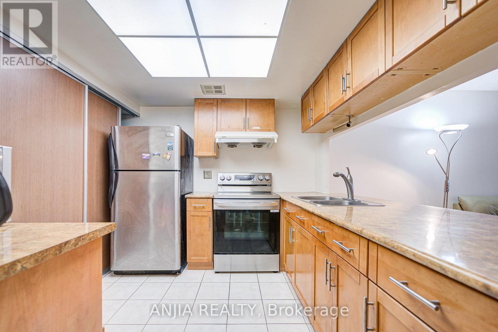 Photo 20 of 512 225 Bamburgh Circle, Toronto ON